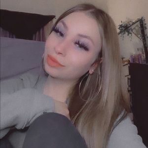 Meet your Posher, Melanie